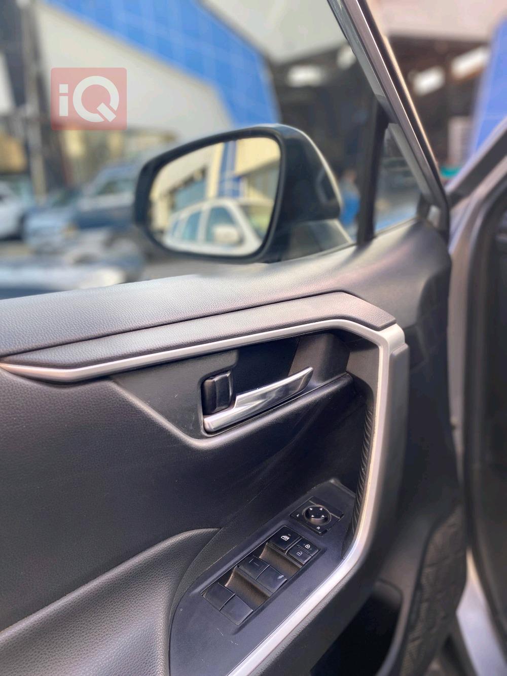 تويوتا راف 4